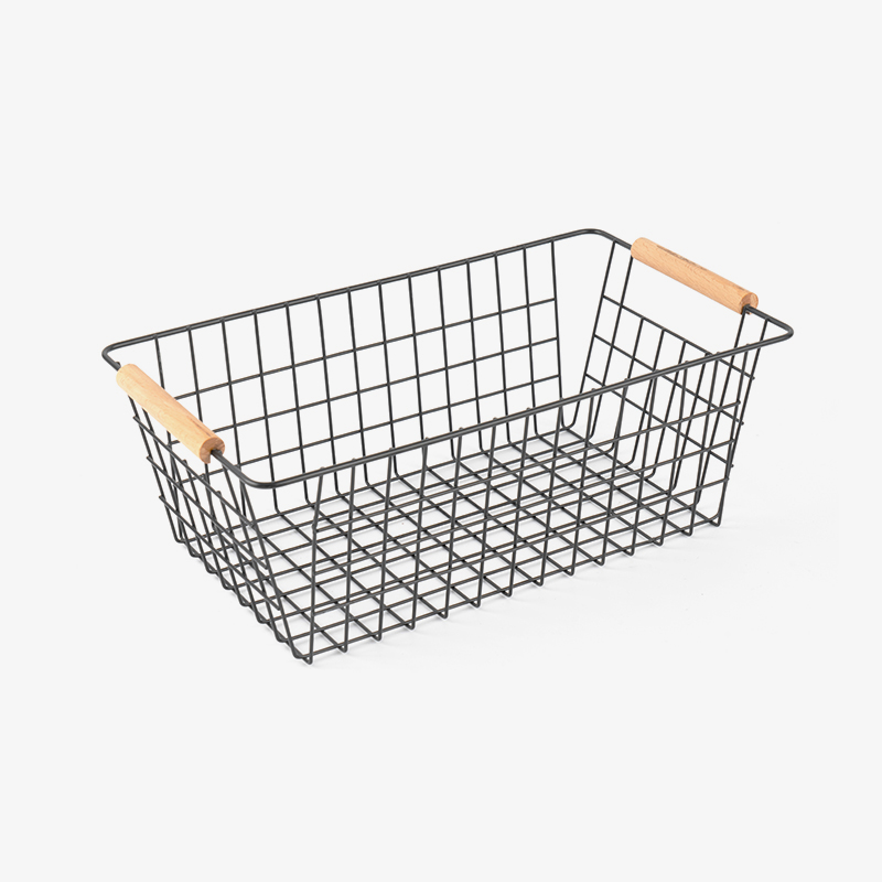 Cestino portaoggetti con manico in legno
